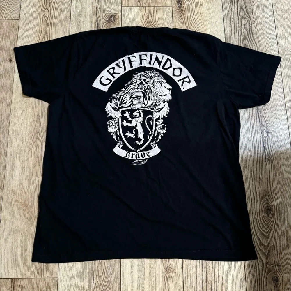 Warner Bros. Harry Potter black & white short sleeved Gryffindor T shirt 2XL. - Picture 2 of 9